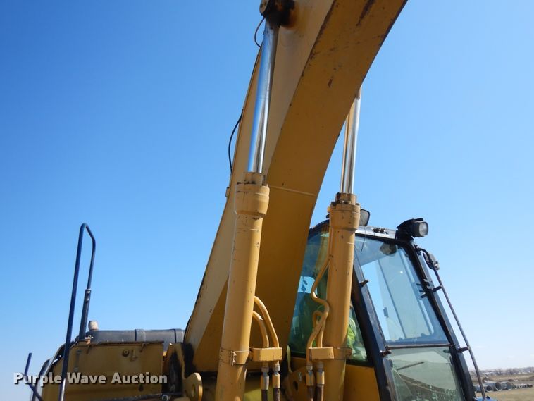 image for item ID9758 1997 Caterpillar 330BL  excavator