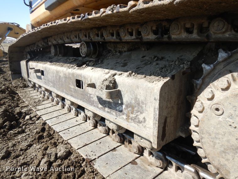 image for item ID9758 1997 Caterpillar 330BL  excavator