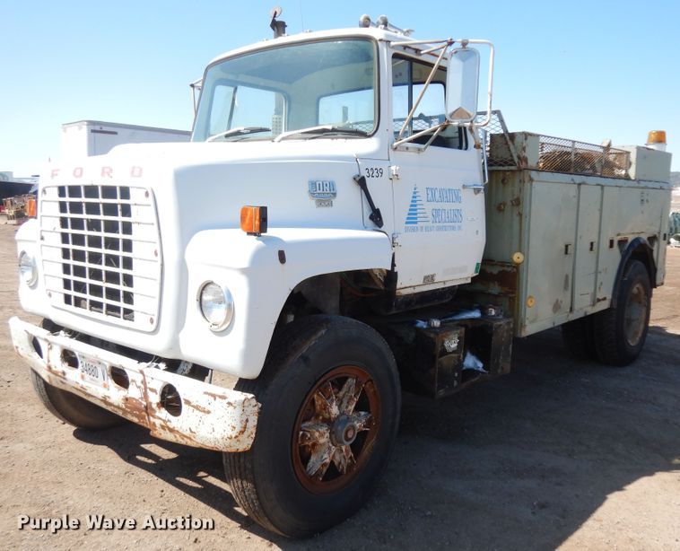 image for item ID9759 1980 Ford 8000  utility / service truck