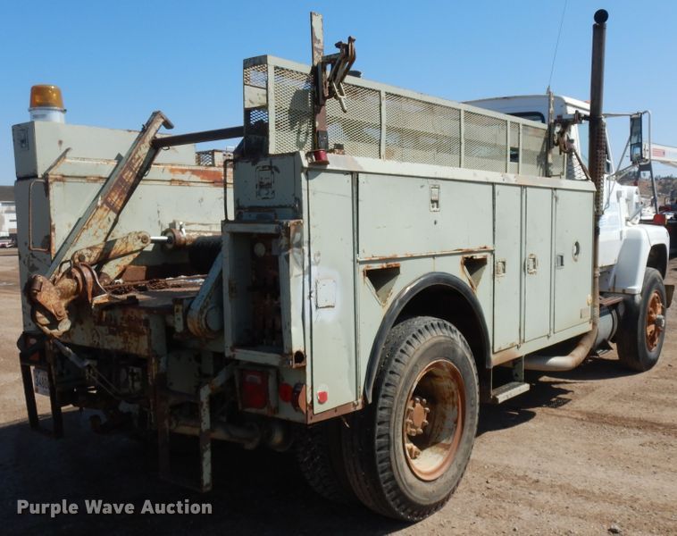 image for item ID9759 1980 Ford 8000  utility / service truck