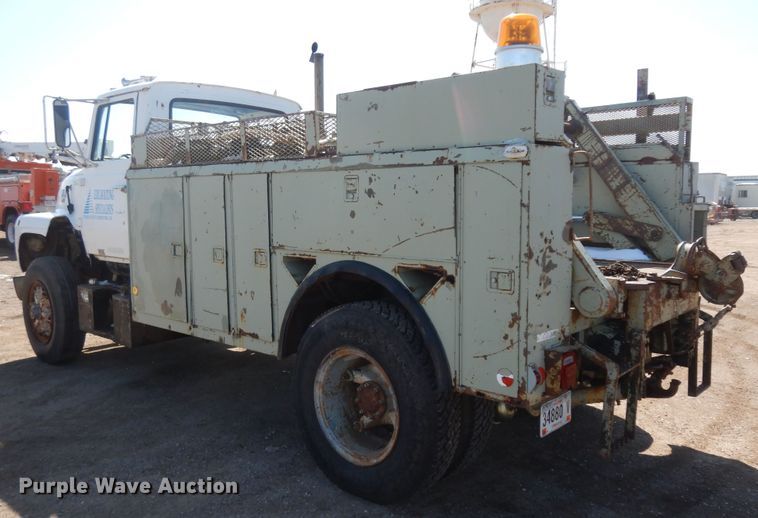 image for item ID9759 1980 Ford 8000  utility / service truck