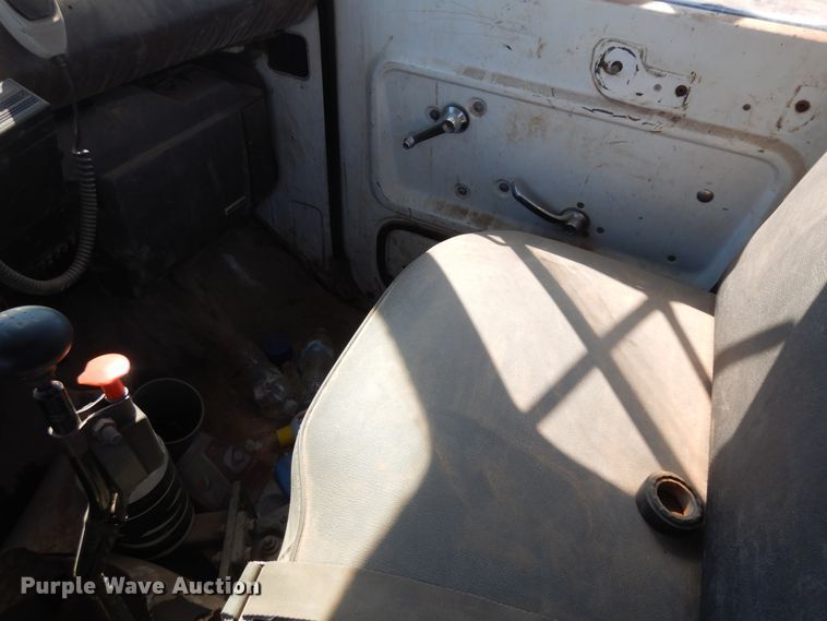 image for item ID9759 1980 Ford 8000  utility / service truck