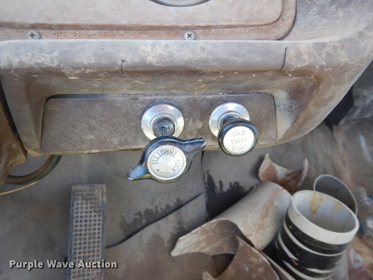 image for item ID9759 1980 Ford 8000  utility / service truck