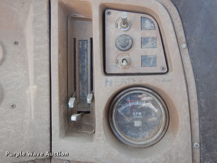 image for item ID9759 1980 Ford 8000  utility / service truck