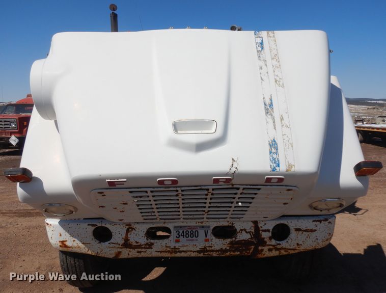 image for item ID9759 1980 Ford 8000  utility / service truck