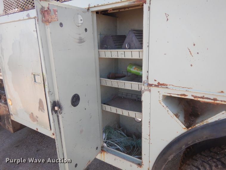 image for item ID9759 1980 Ford 8000  utility / service truck