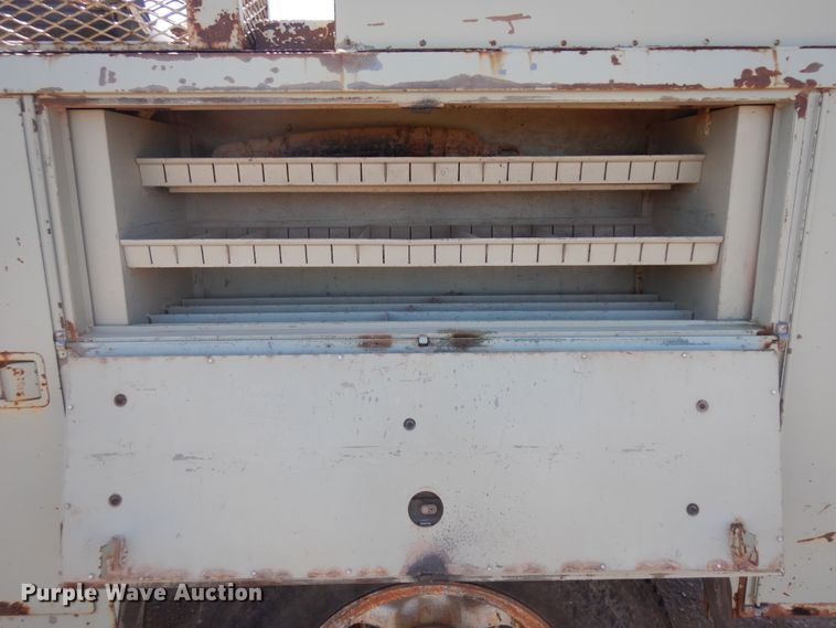 image for item ID9759 1980 Ford 8000  utility / service truck