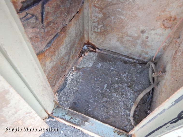 image for item ID9759 1980 Ford 8000  utility / service truck