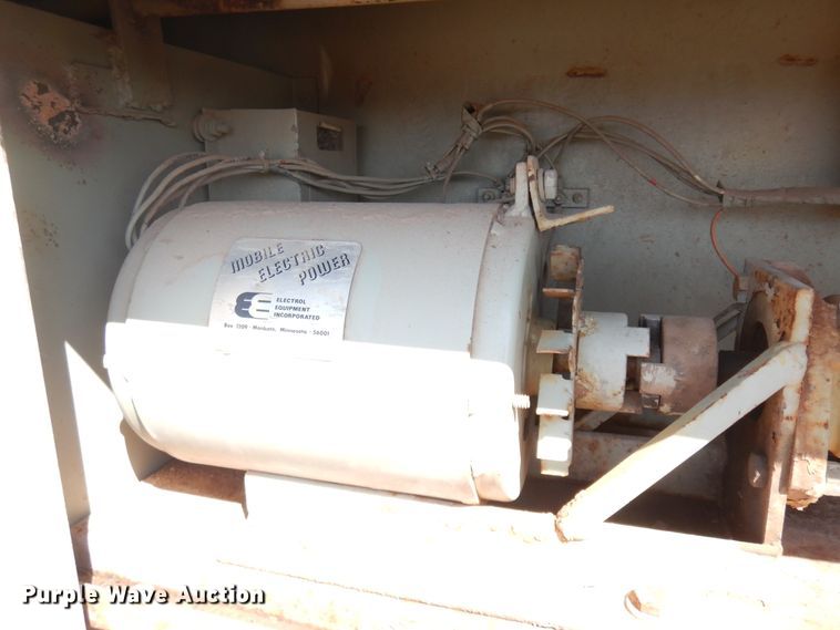 image for item ID9759 1980 Ford 8000  utility / service truck