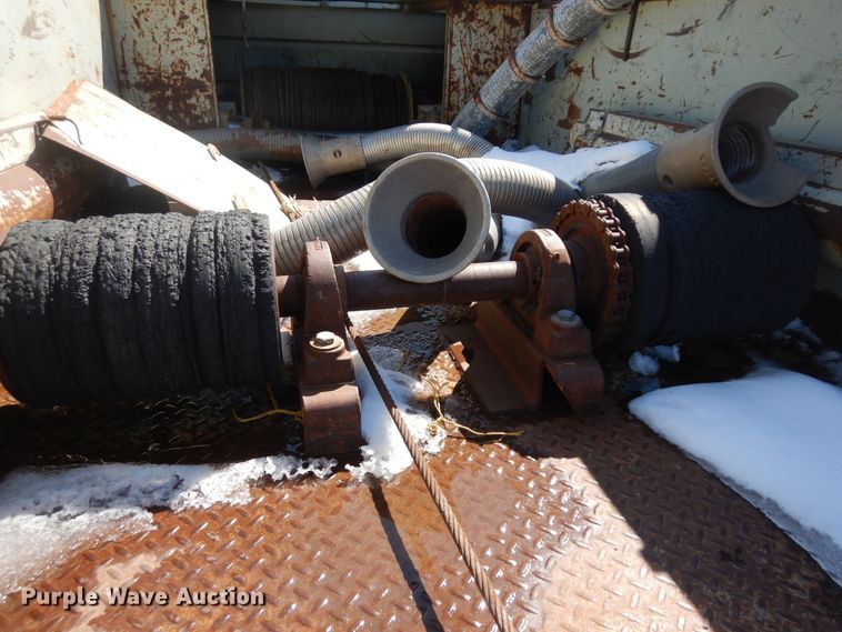 image for item ID9759 1980 Ford 8000  utility / service truck