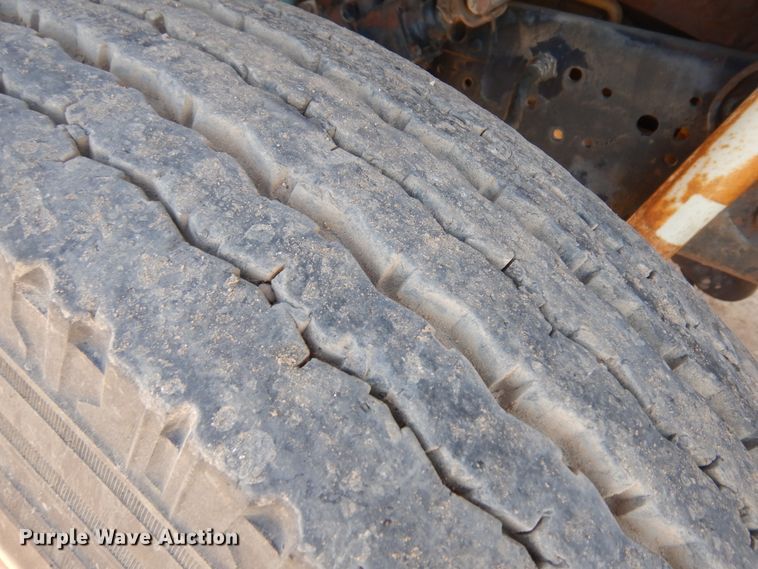 image for item ID9759 1980 Ford 8000  utility / service truck