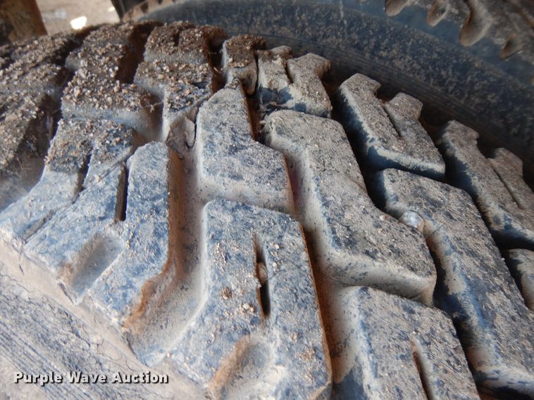 image for item ID9759 1980 Ford 8000  utility / service truck