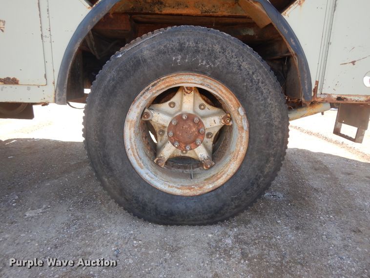 image for item ID9759 1980 Ford 8000  utility / service truck