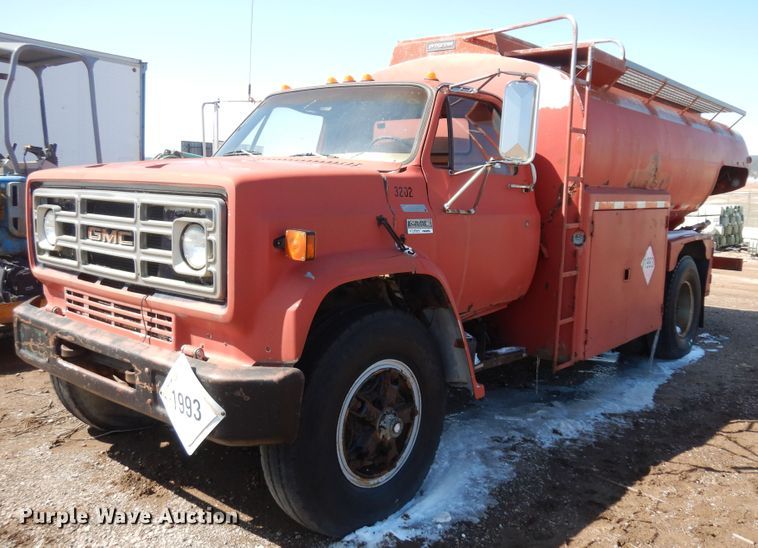 image for item ID9760 1979 GMC 7000  fuel truck