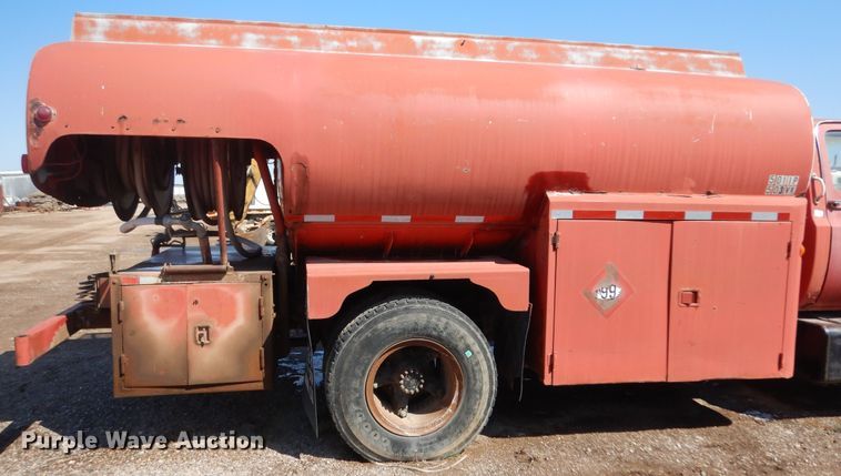 image for item ID9760 1979 GMC 7000  fuel truck