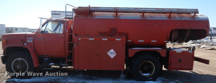image for item ID9760 1979 GMC 7000  fuel truck