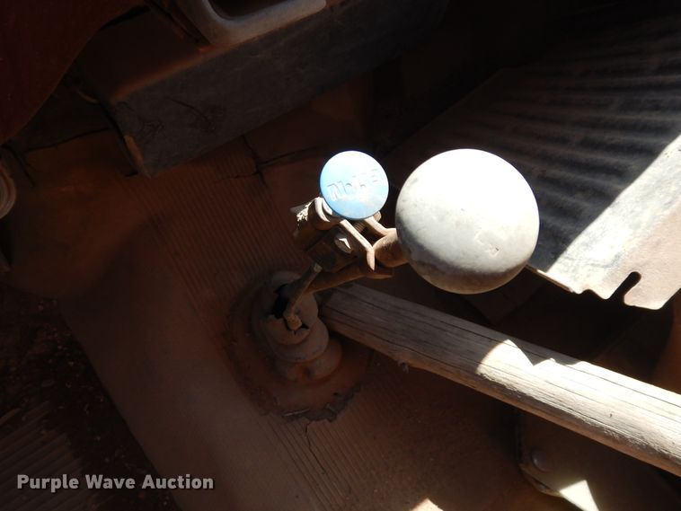 image for item ID9760 1979 GMC 7000  fuel truck