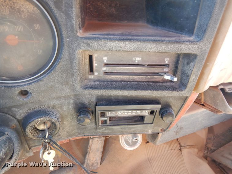 image for item ID9760 1979 GMC 7000  fuel truck