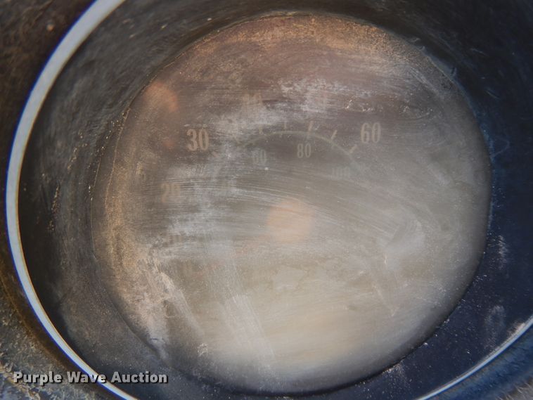 image for item ID9760 1979 GMC 7000  fuel truck