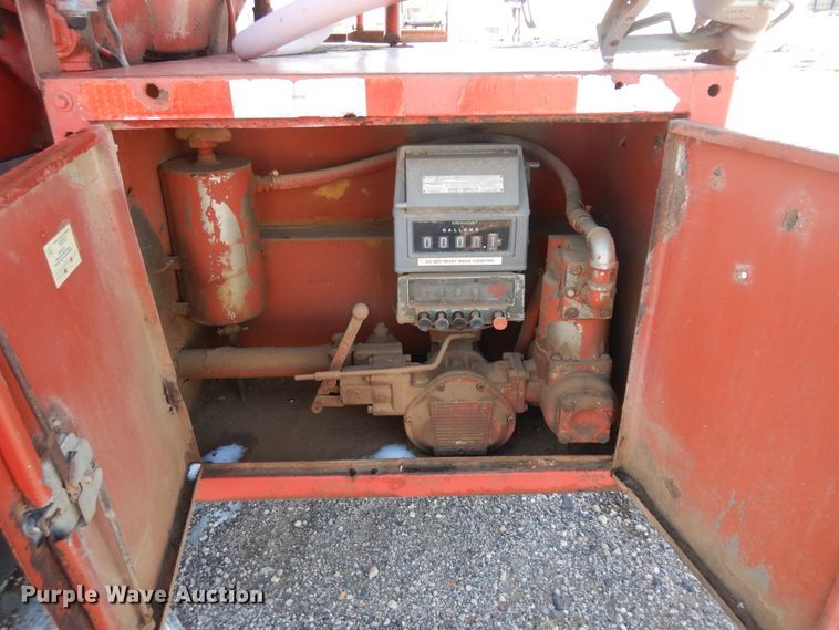 image for item ID9760 1979 GMC 7000  fuel truck