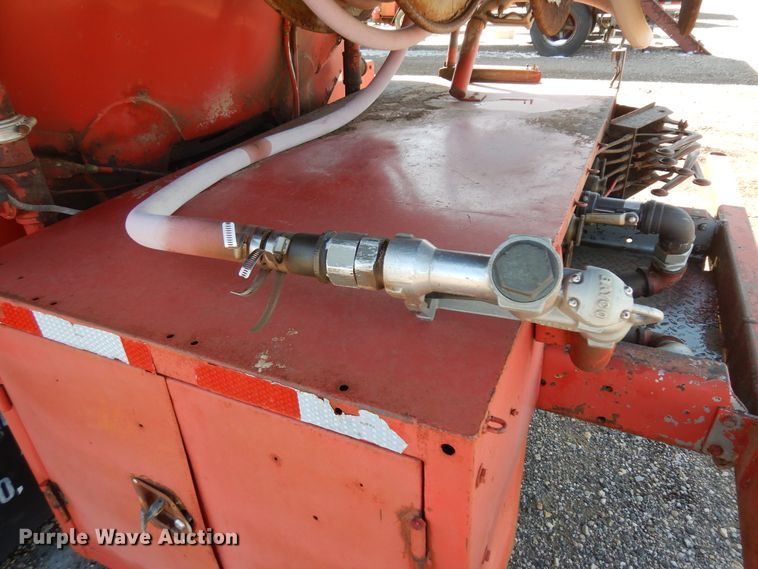 image for item ID9760 1979 GMC 7000  fuel truck