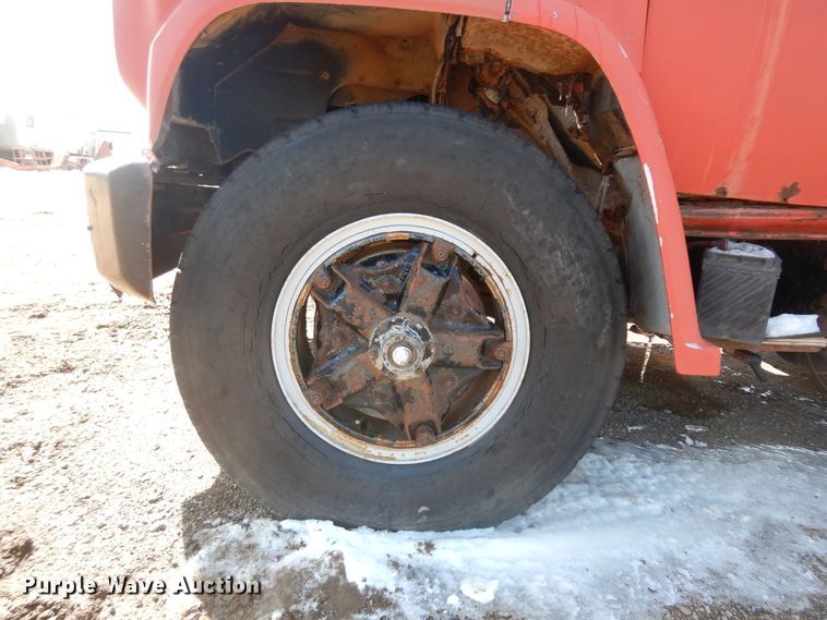 image for item ID9760 1979 GMC 7000  fuel truck