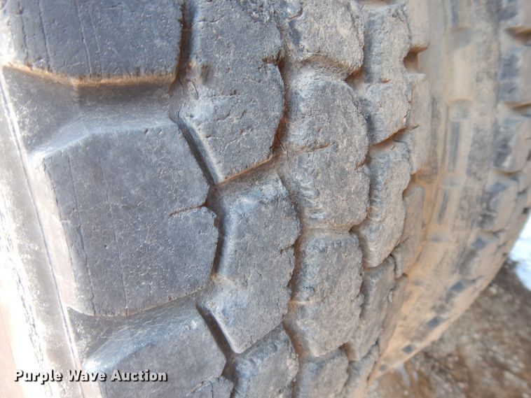 image for item ID9760 1979 GMC 7000  fuel truck