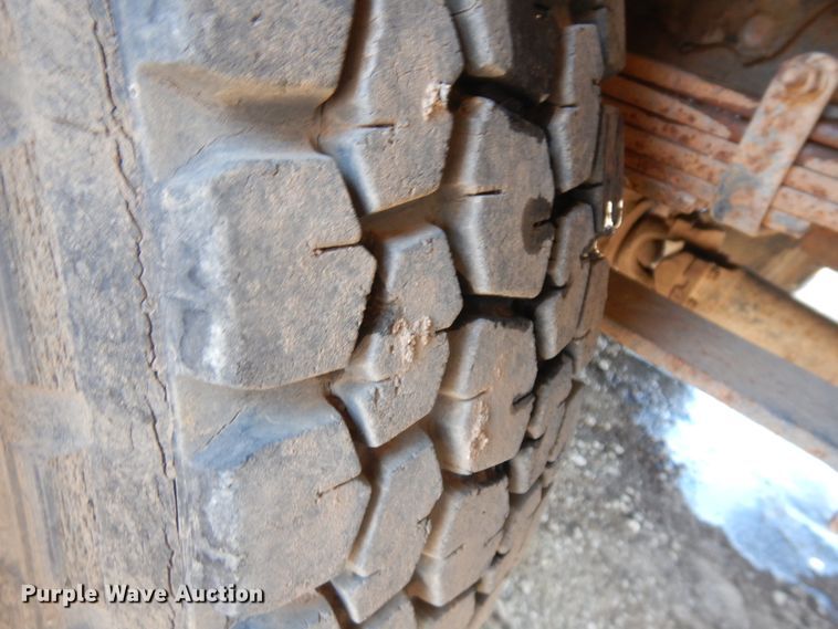 image for item ID9760 1979 GMC 7000  fuel truck