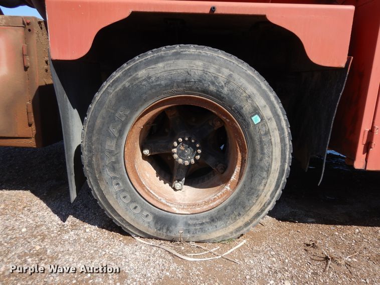 image for item ID9760 1979 GMC 7000  fuel truck