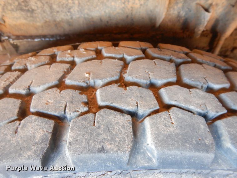 image for item ID9760 1979 GMC 7000  fuel truck