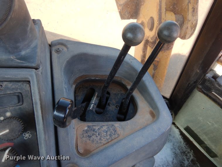 image for item ID9762 2006 John Deere 410G  backhoe