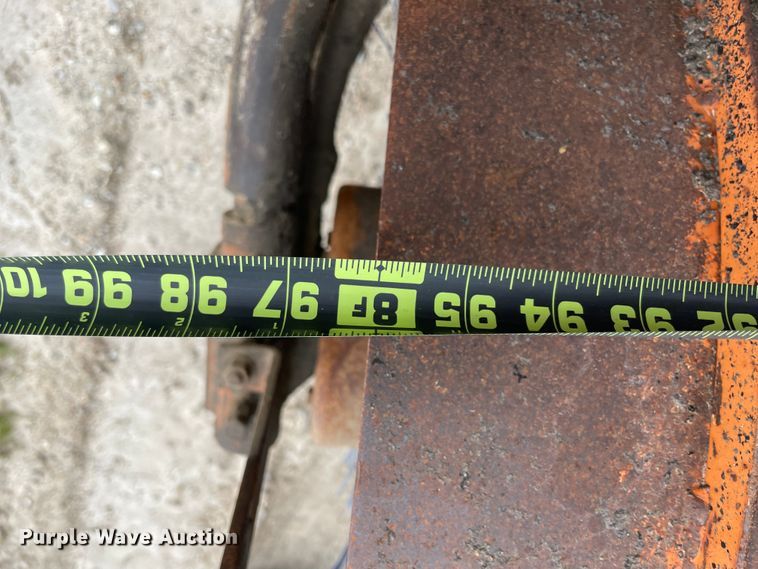 image for item II9397 1997 Broce RJ300  broom