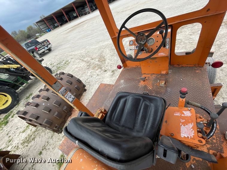 image for item II9397 1997 Broce RJ300  broom