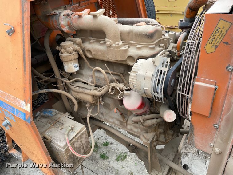 image for item II9397 1997 Broce RJ300  broom