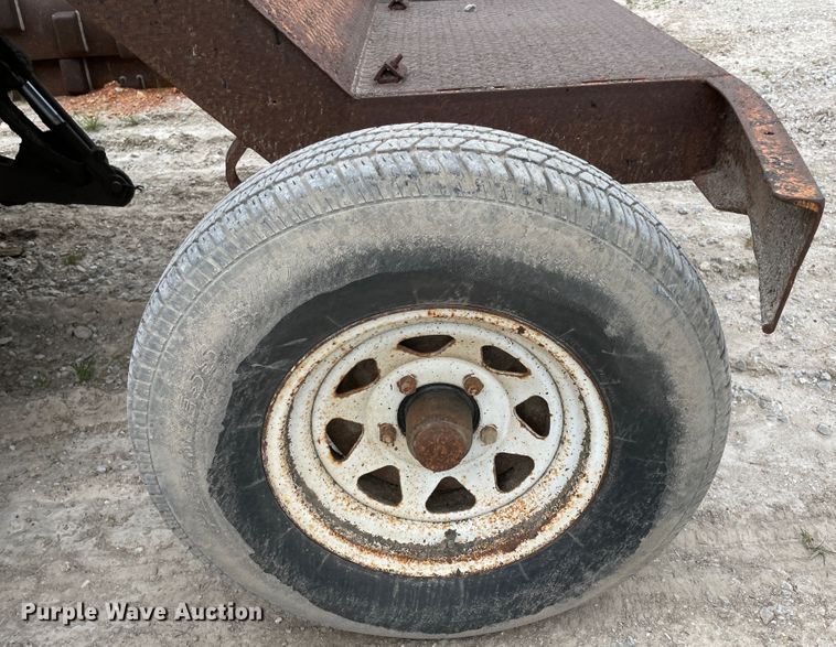 image for item II9397 1997 Broce RJ300  broom