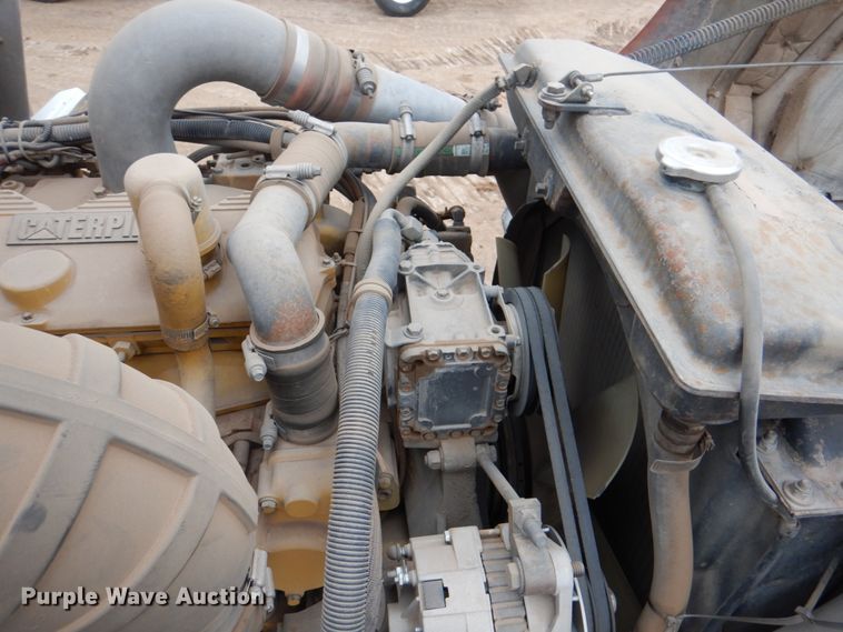 image for item II9883 1993 Kenworth T800  lube truck