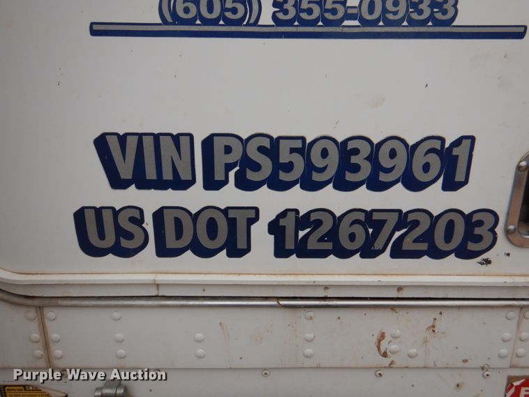 image for item II9883 1993 Kenworth T800  lube truck