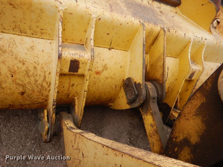 image for item II9886 2000 Komatsu WA380-3ML  wheel loader