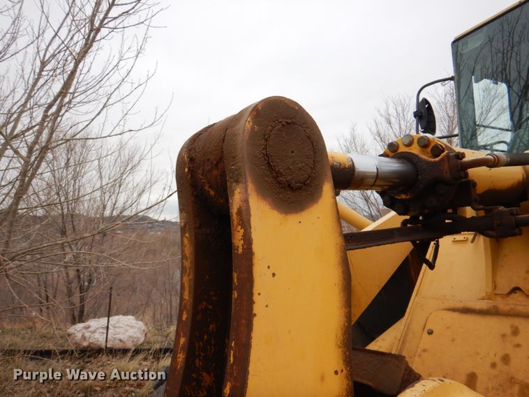 image for item II9886 2000 Komatsu WA380-3ML  wheel loader