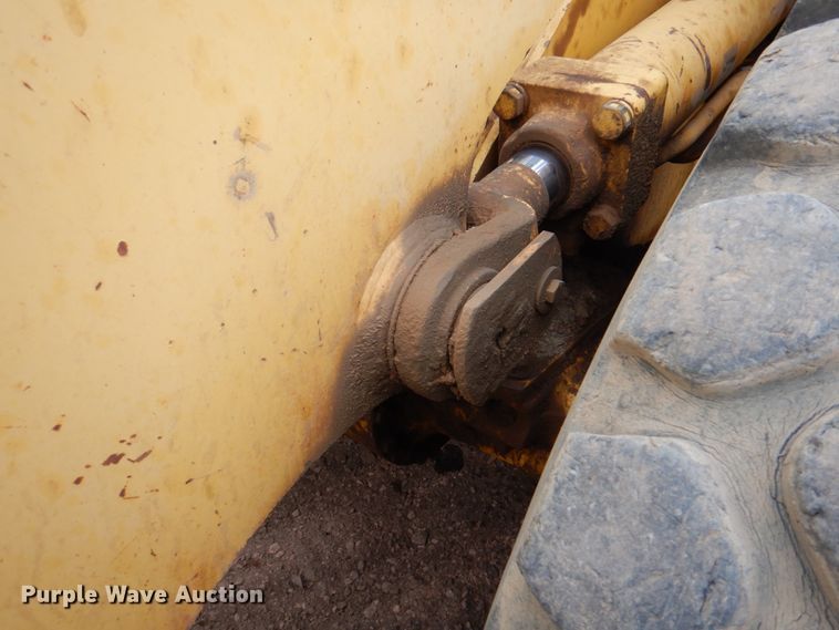 image for item II9886 2000 Komatsu WA380-3ML  wheel loader