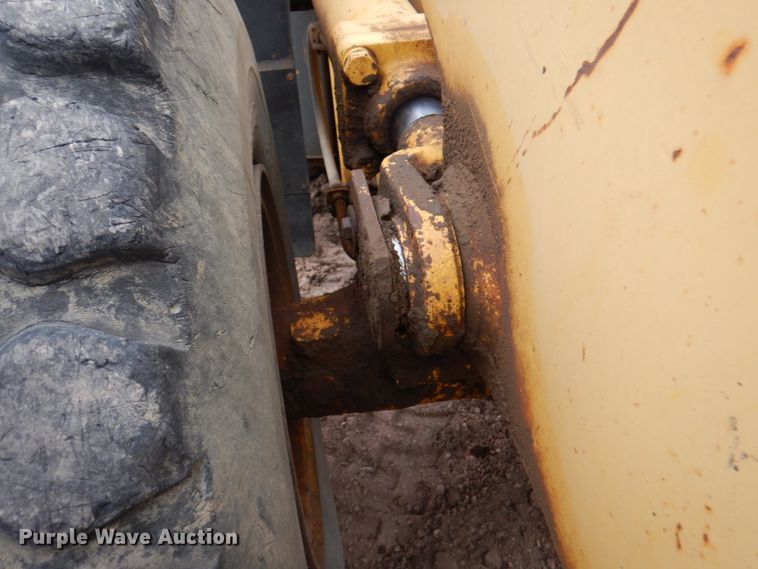 image for item II9886 2000 Komatsu WA380-3ML  wheel loader