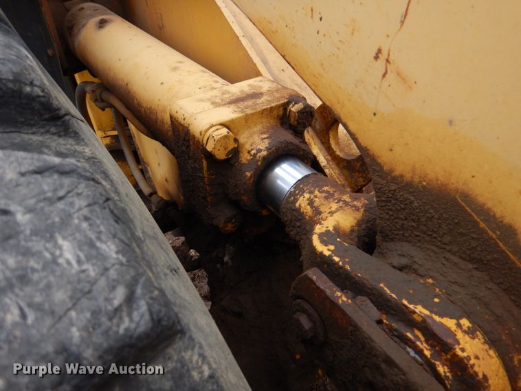 image for item II9886 2000 Komatsu WA380-3ML  wheel loader