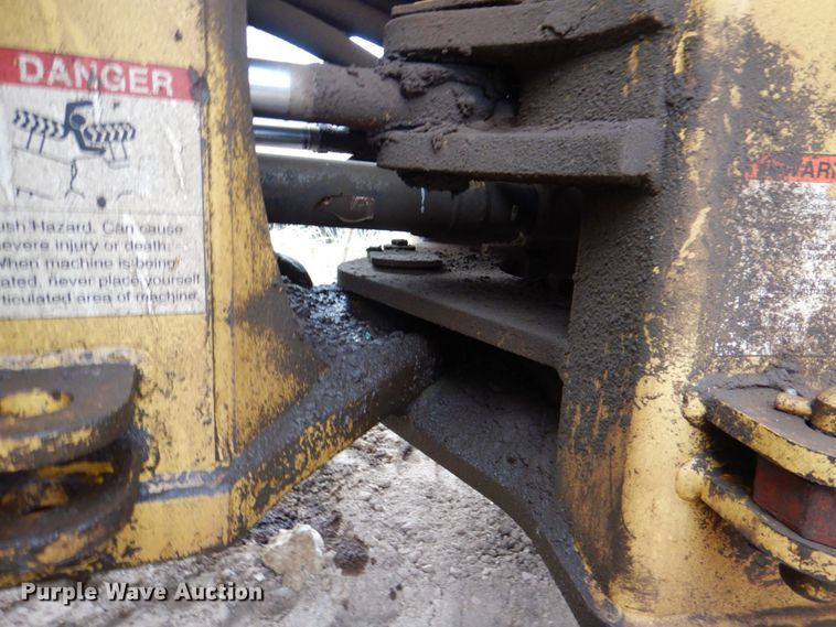 image for item II9886 2000 Komatsu WA380-3ML  wheel loader