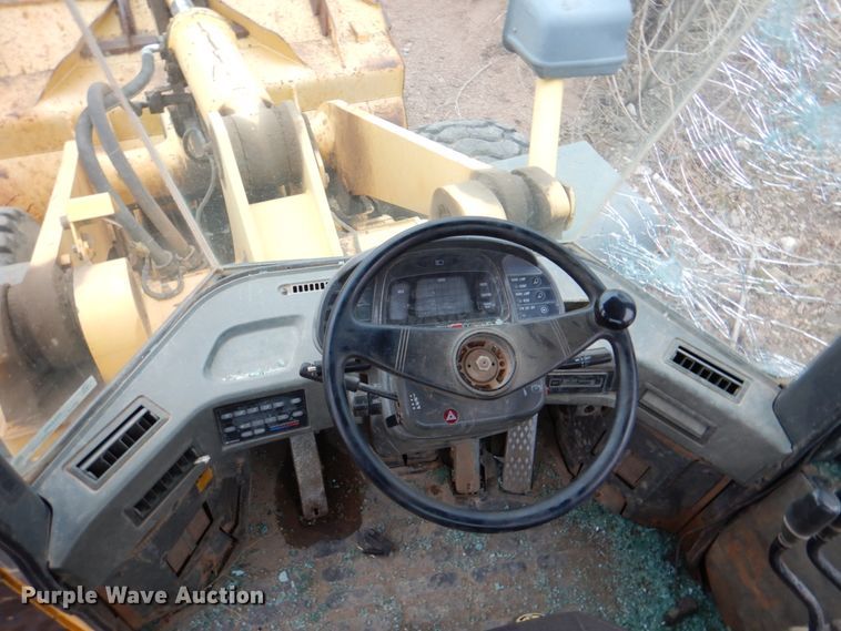 image for item II9886 2000 Komatsu WA380-3ML  wheel loader