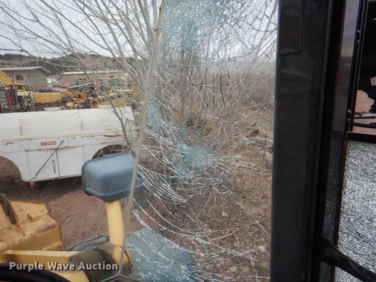 image for item II9886 2000 Komatsu WA380-3ML  wheel loader