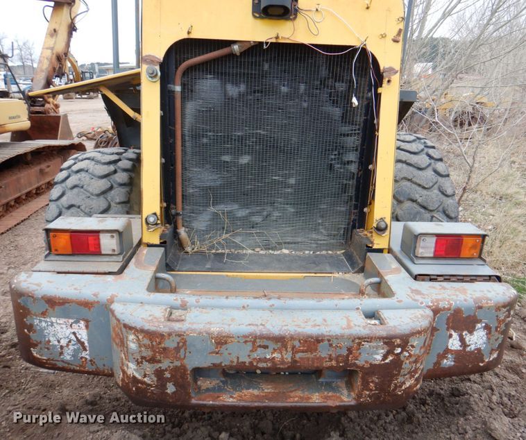 image for item II9886 2000 Komatsu WA380-3ML  wheel loader