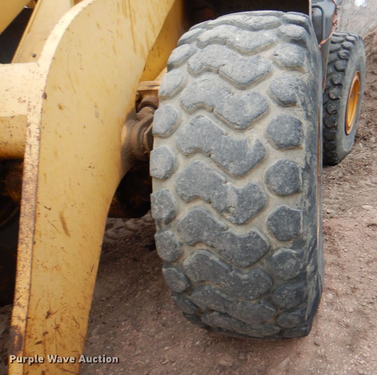 image for item II9886 2000 Komatsu WA380-3ML  wheel loader