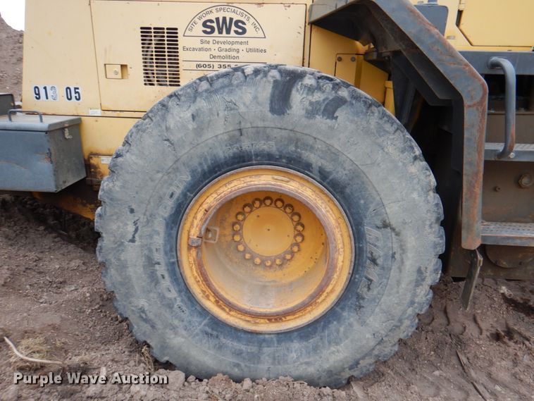 image for item II9886 2000 Komatsu WA380-3ML  wheel loader