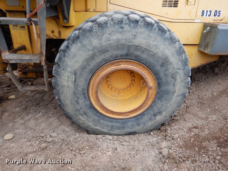 image for item II9886 2000 Komatsu WA380-3ML  wheel loader