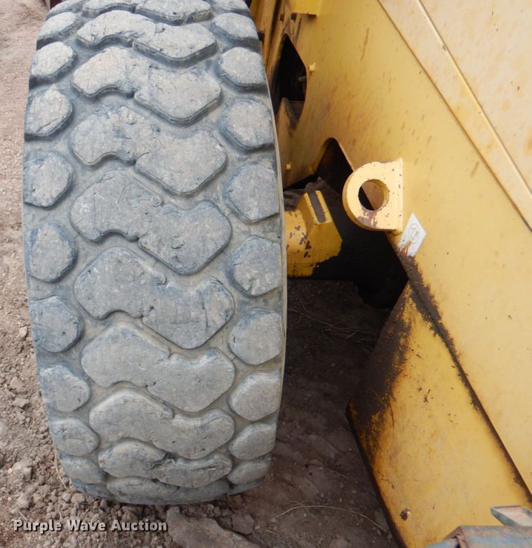 image for item II9886 2000 Komatsu WA380-3ML  wheel loader
